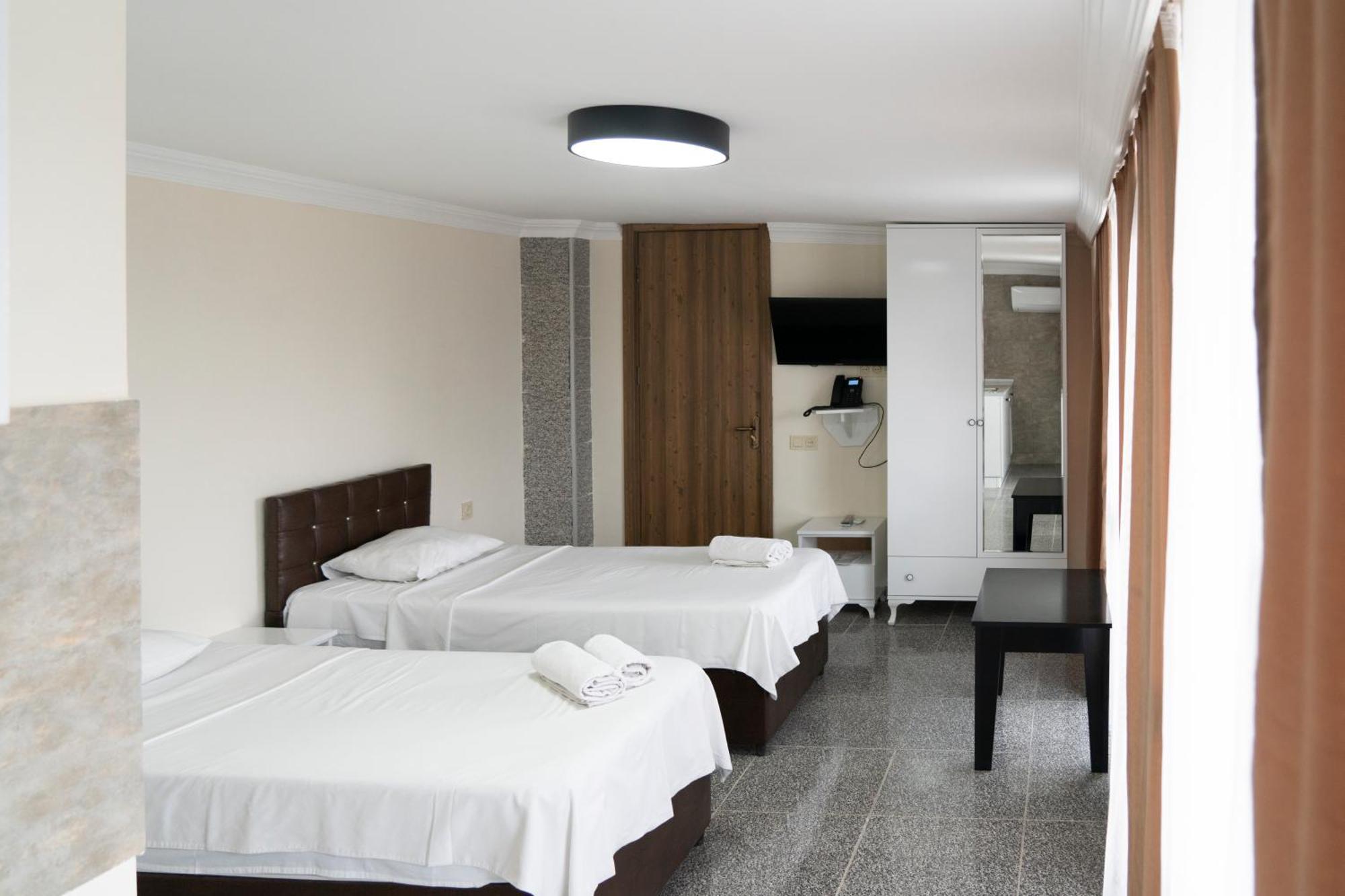 Hotel Carleone Batumi Exterior foto